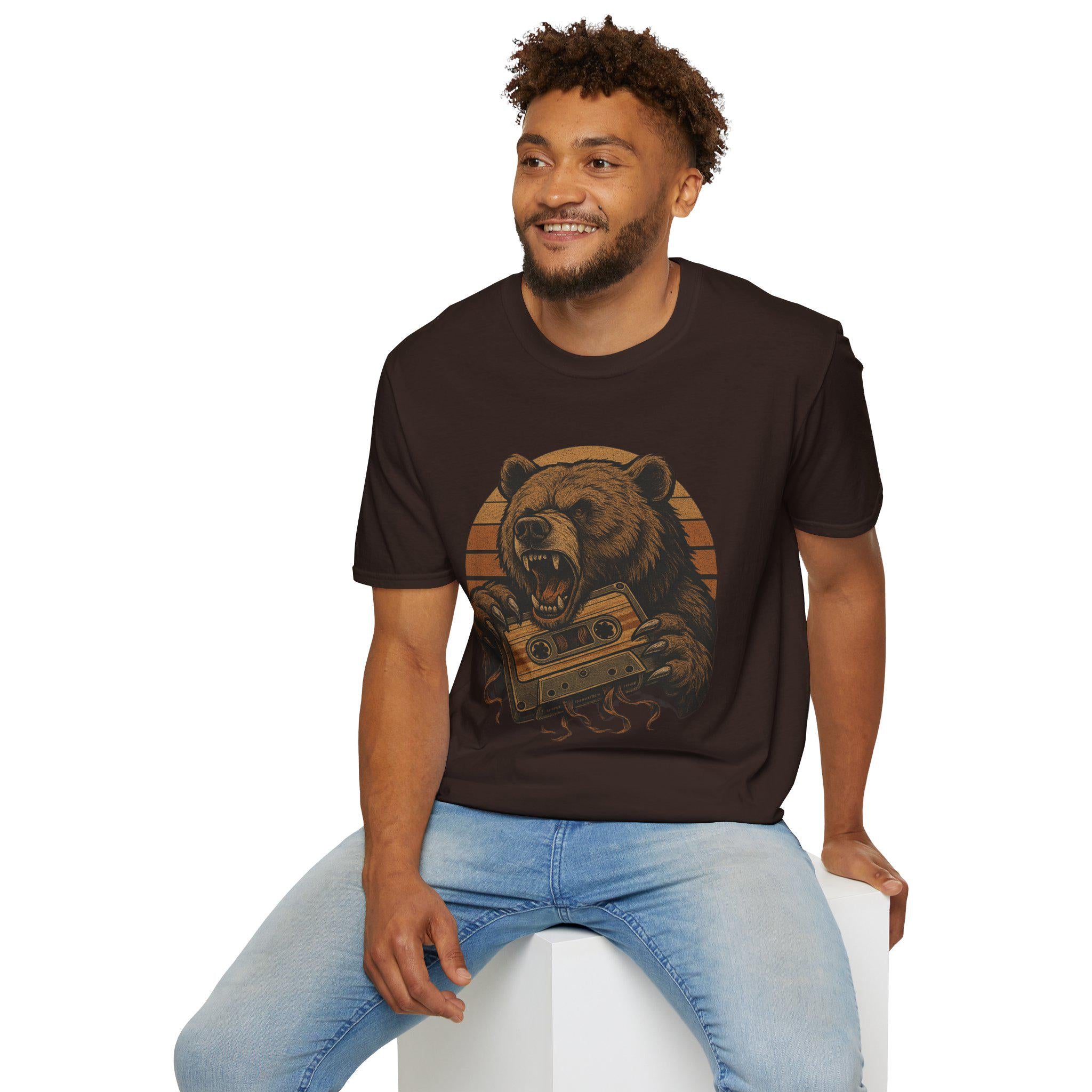Vintage Bear Graphic Tee - Retro Animal T-Shirt, Nature Lover Shirt, Casual Outfit, Gift for Him/Her, Unisex Softstyle